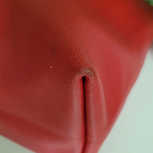 Saint Laurent Large Red Leather Tote with Pouch - Picture 10 of 16